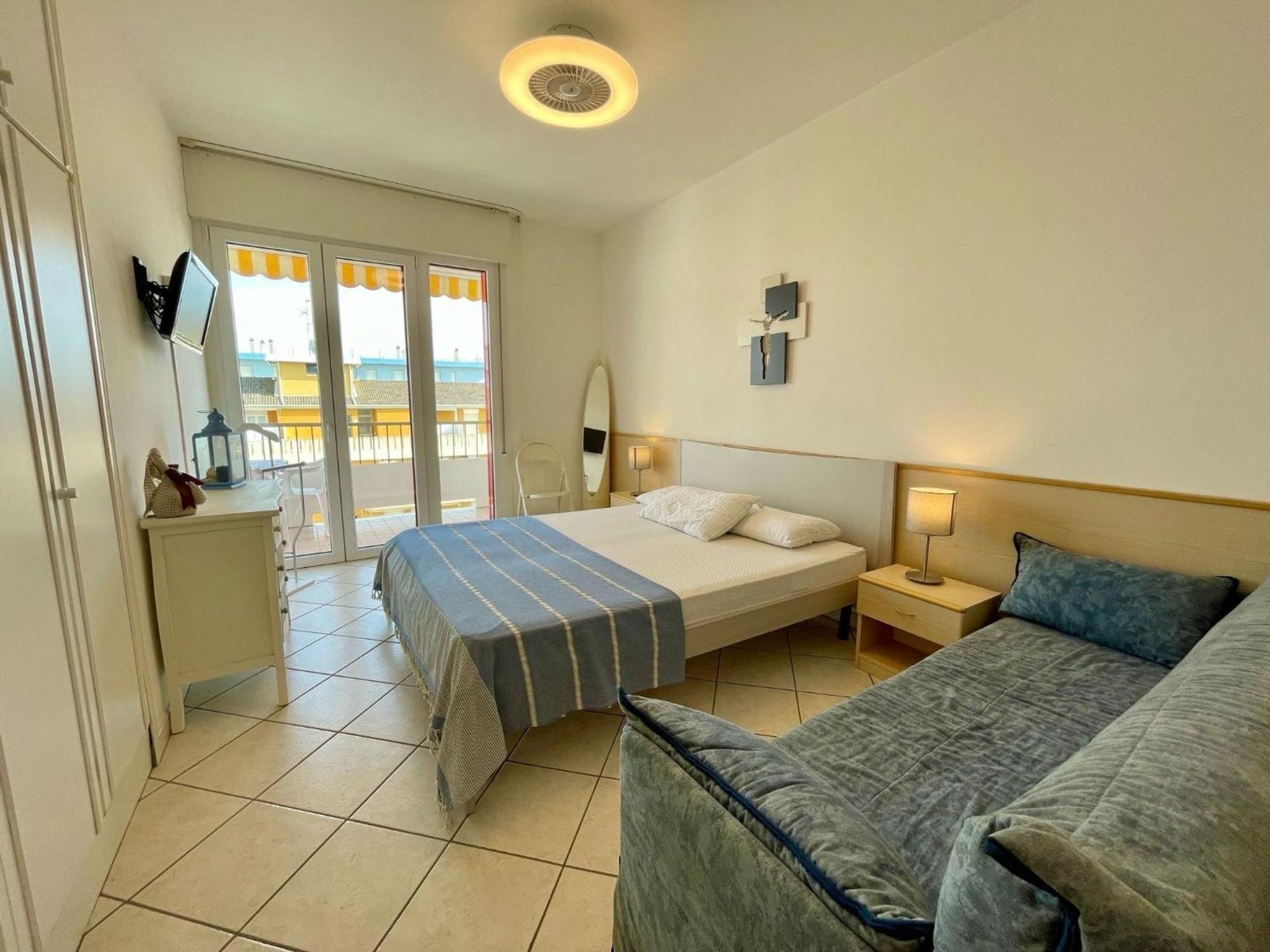 Bright Apartment With Pool Porto Santa Margherita di Caorle Exterior photo